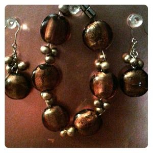 Bracelet and earrings